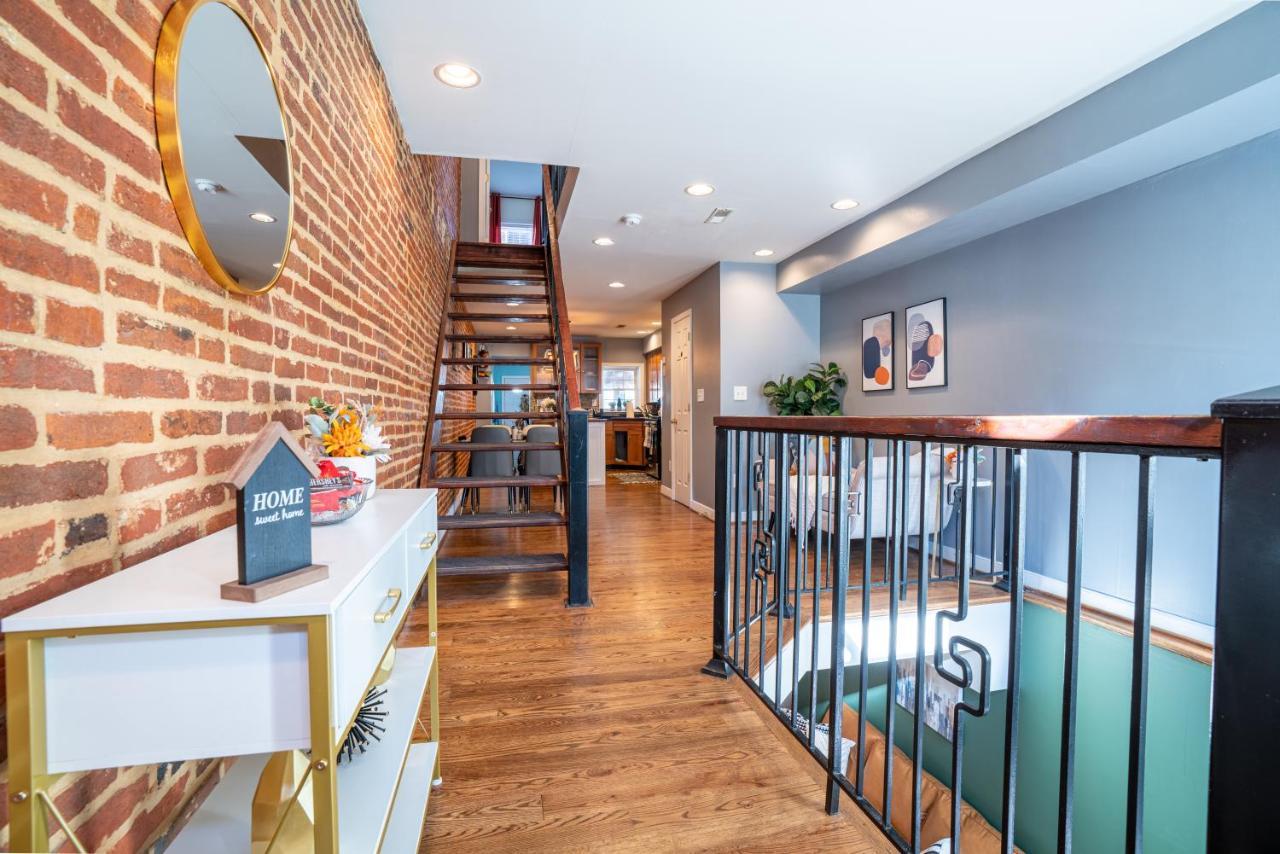 Cozy Townhouse Downtown W/ Game Room & Rooftop Baltimore Buitenkant foto